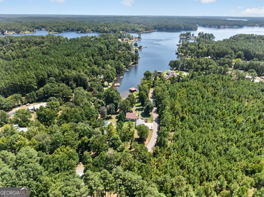 366 Sinclair RD Eatonton, GA 31024
