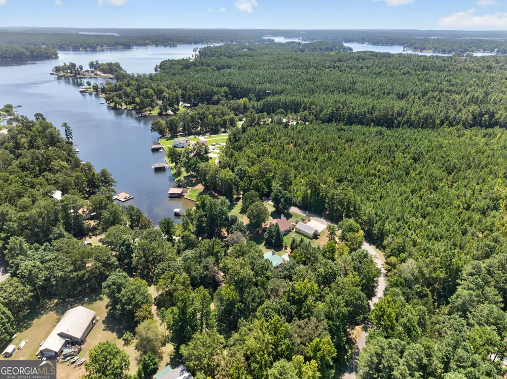 366 Sinclair RD Eatonton, GA 31024