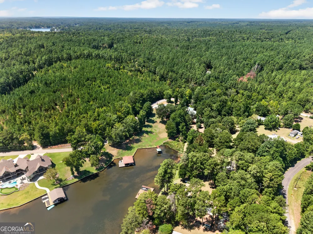 366 Sinclair RD Eatonton, GA 31024