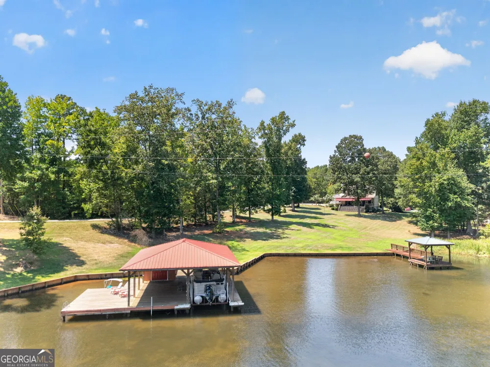 366 Sinclair RD Eatonton, GA 31024