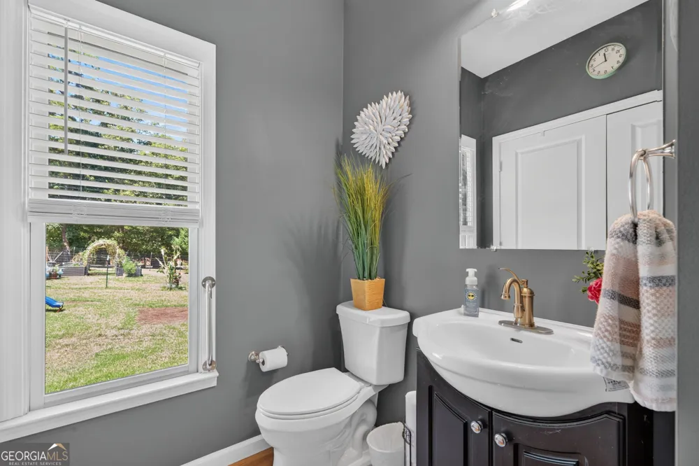 366 Sinclair RD Eatonton, GA 31024