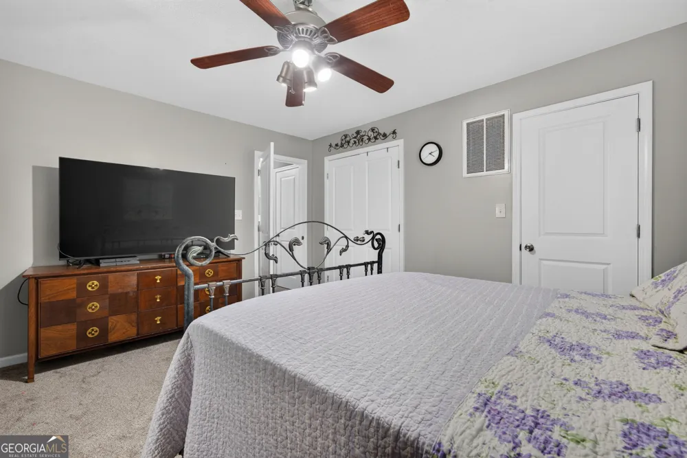 366 Sinclair RD Eatonton, GA 31024