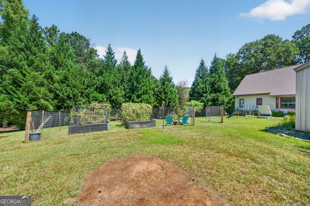 366 Sinclair RD Eatonton, GA 31024