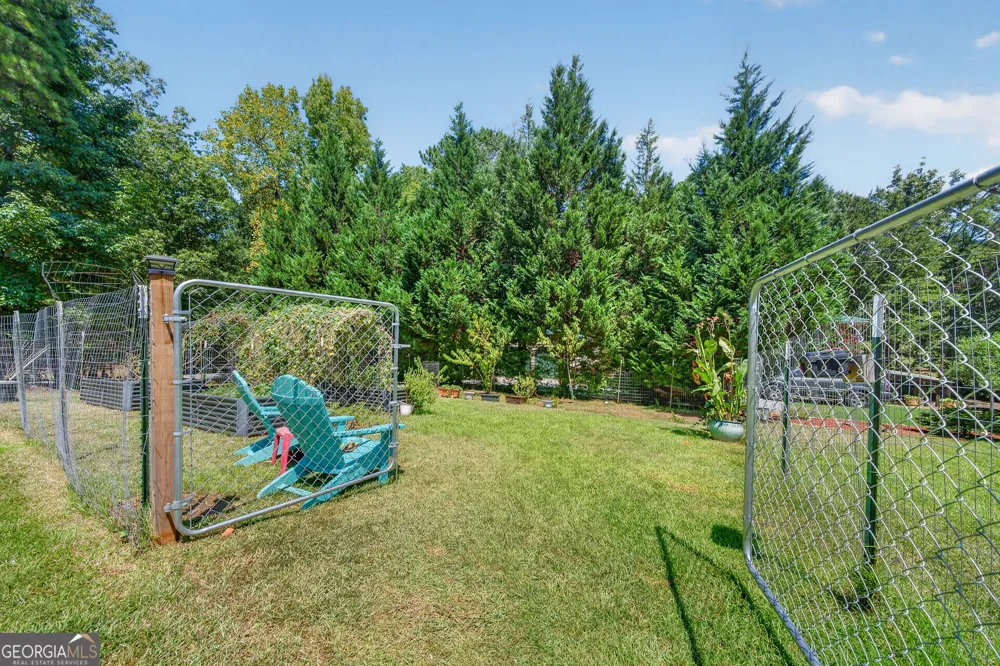 366 Sinclair RD Eatonton, GA 31024
