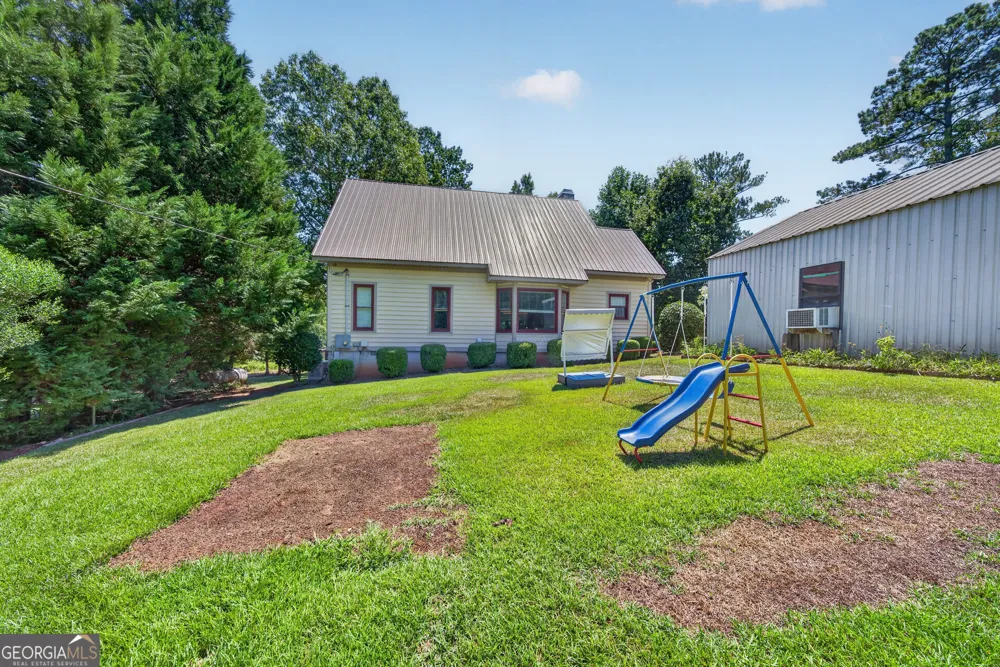 366 Sinclair RD Eatonton, GA 31024