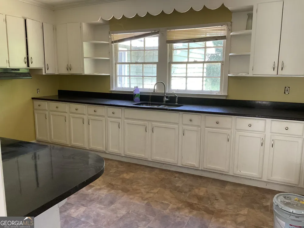 66 Kibbee ST Hawkinsville, GA 31036