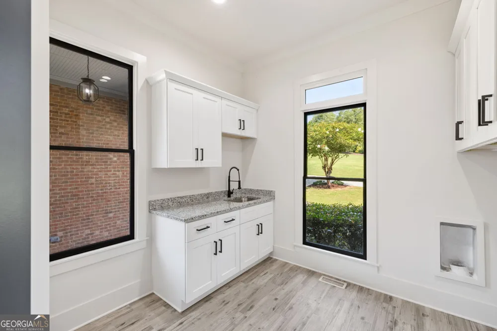 4824 Deer Creek CT Flowery Branch, GA 30542