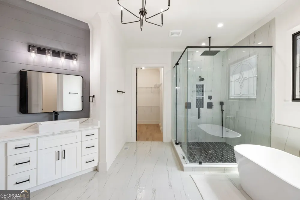 4824 Deer Creek CT Flowery Branch, GA 30542