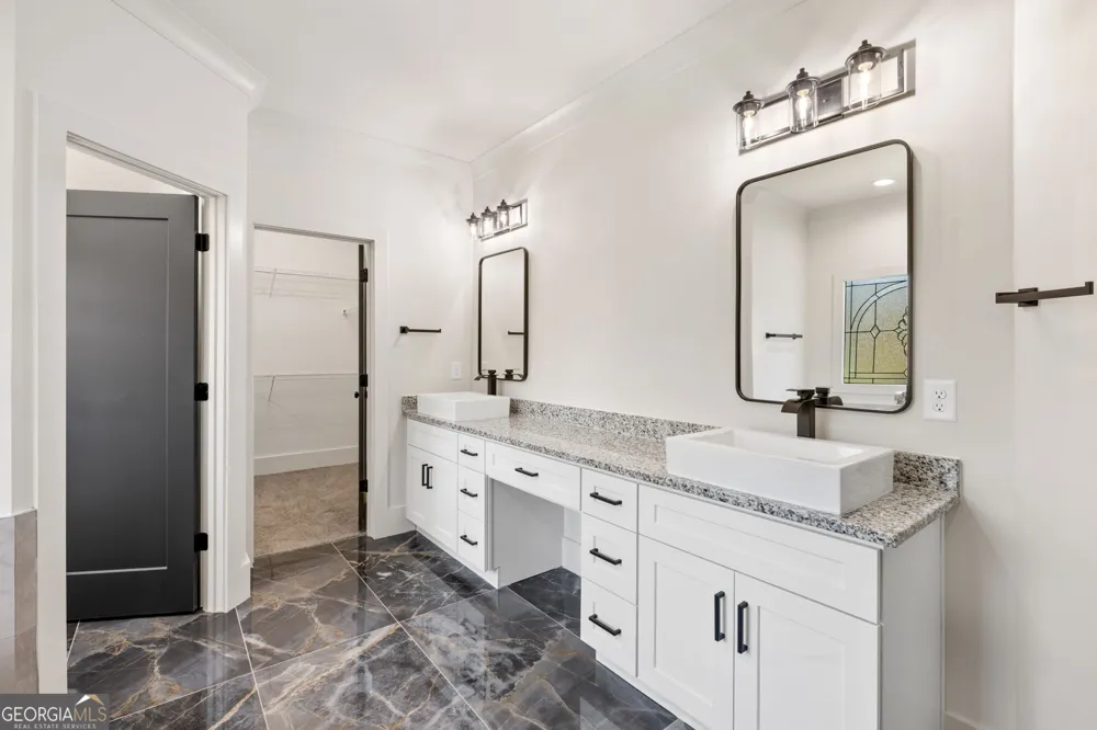 4824 Deer Creek CT Flowery Branch, GA 30542