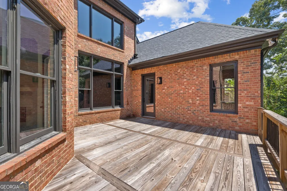 4824 Deer Creek CT Flowery Branch, GA 30542
