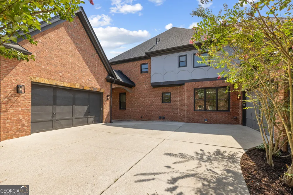 4824 Deer Creek CT Flowery Branch, GA 30542