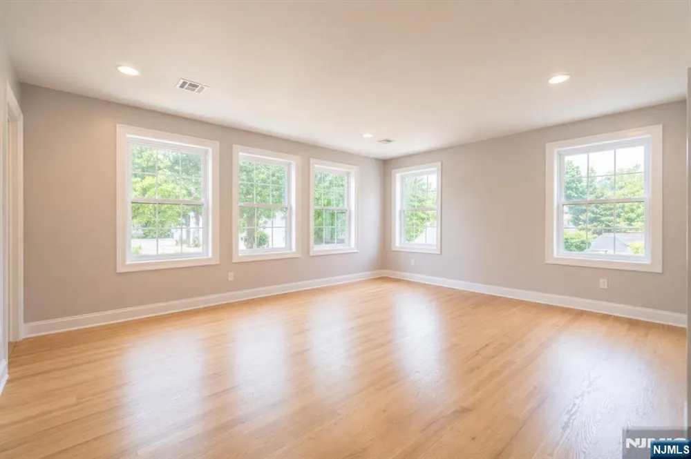 15 Edison Street Clifton, NJ 07013