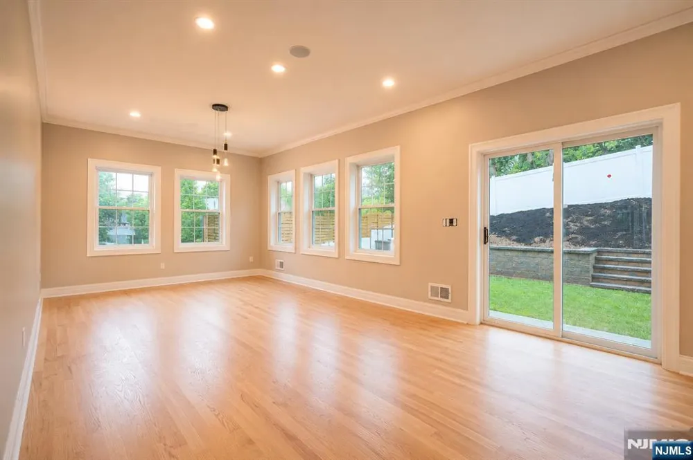 15 Edison Street Clifton, NJ 07013