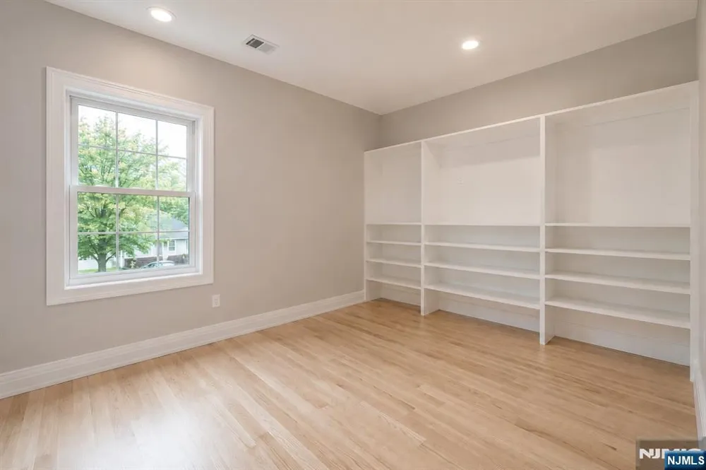 15 Edison Street Clifton, NJ 07013