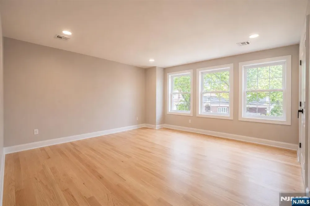 15 Edison Street Clifton, NJ 07013