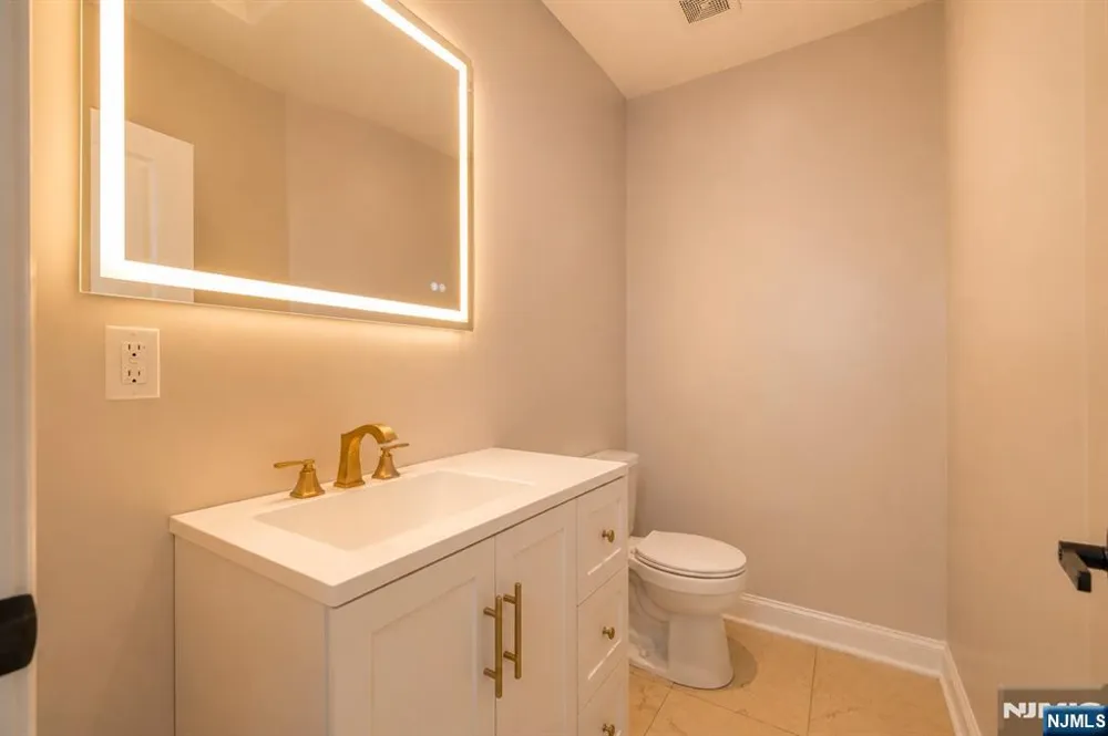 15 Edison Street Clifton, NJ 07013