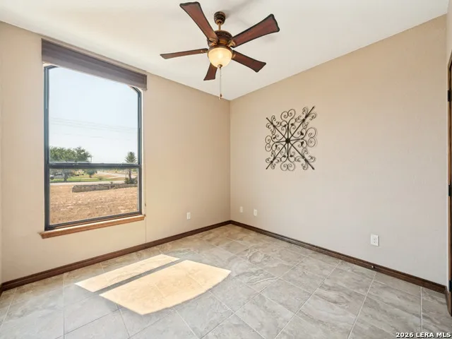 201 Abrego Lake Floresville, TX 78114