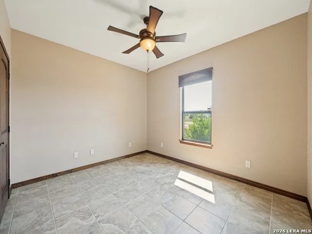201 Abrego Lake Floresville, TX 78114
