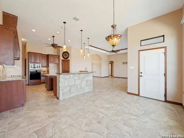 201 Abrego Lake Floresville, TX 78114