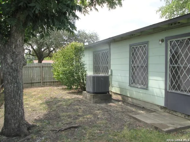 343 TRUDELL DR San Antonio, TX 78213