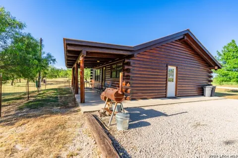 28 Private Road 3855