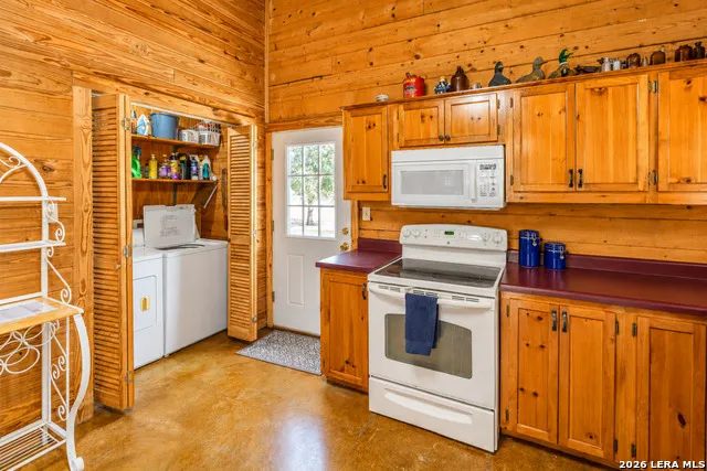 28 Private Road 3855 Utopia, TX 78884