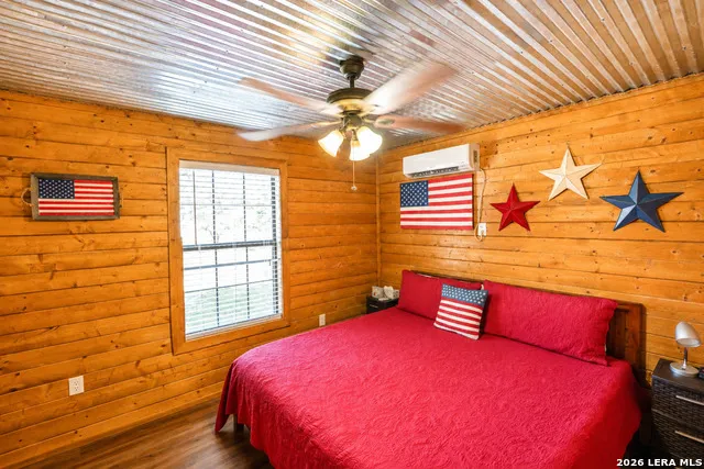 28 Private Road 3855 Utopia, TX 78884