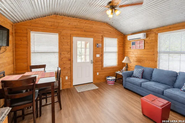 28 Private Road 3855 Utopia, TX 78884