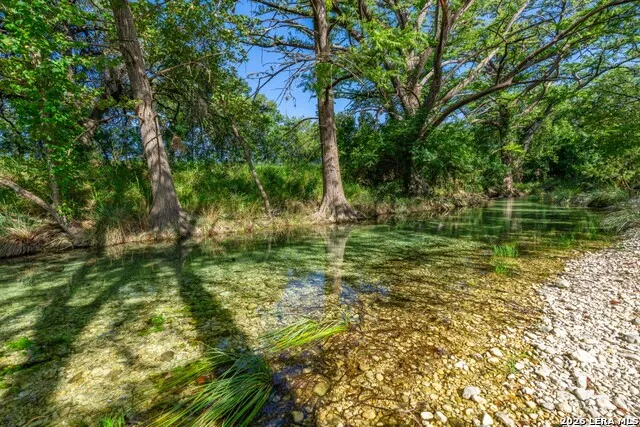 28 Private Road 3855 Utopia, TX 78884