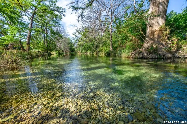 28 Private Road 3855 Utopia, TX 78884