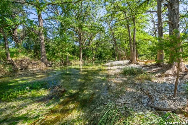 28 Private Road 3855 Utopia, TX 78884
