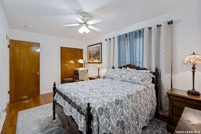 614 E MARTINDALE ST Seguin, TX 78155