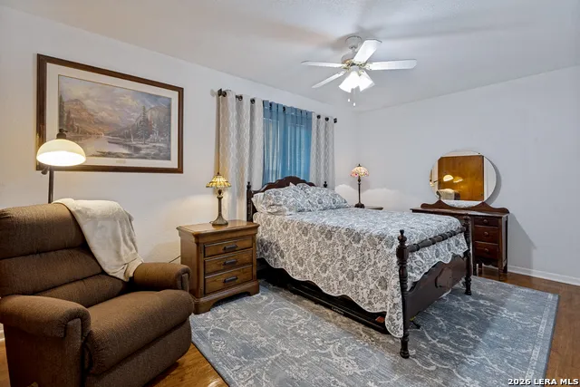 614 E MARTINDALE ST Seguin, TX 78155