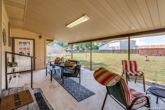 614 E MARTINDALE ST Seguin, TX 78155