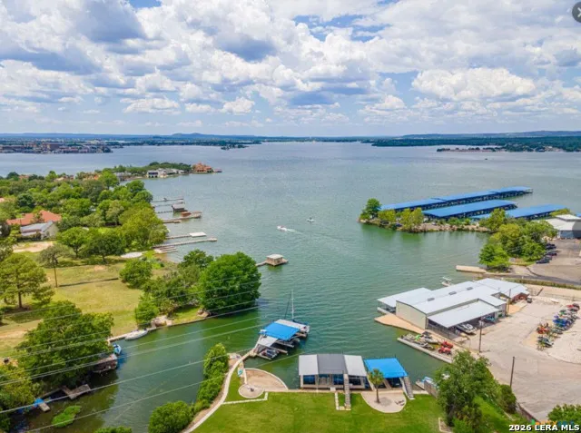 100 kings Cottonwood Shores, TX 78657