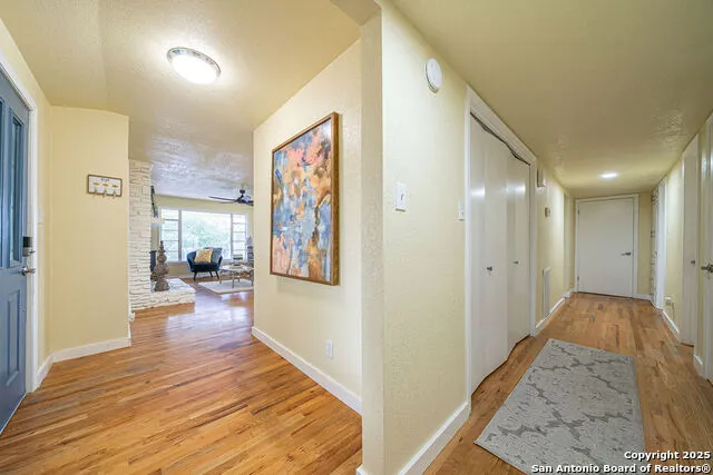 100 kings Cottonwood Shores, TX 78657