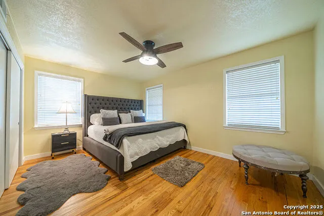 100 kings Cottonwood Shores, TX 78657