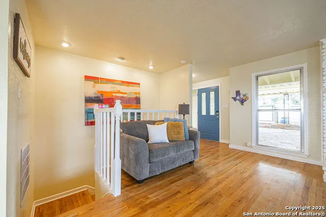 100 kings Cottonwood Shores, TX 78657