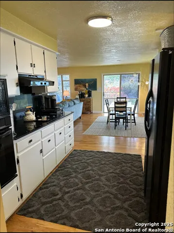 100 kings Cottonwood Shores, TX 78657