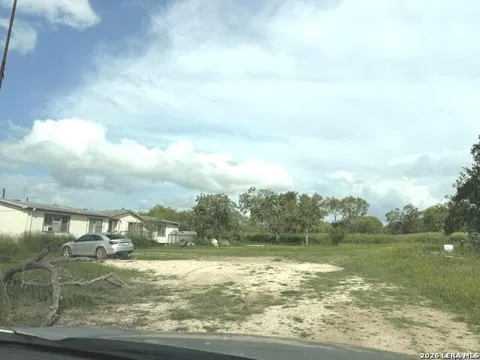 24976 Private Road 466