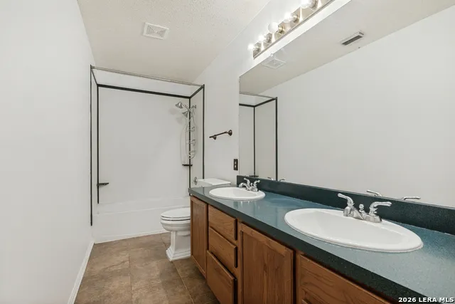 9415 Moonlit Glade Helotes, TX 78023