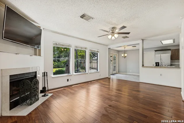 9415 Moonlit Glade Helotes, TX 78023
