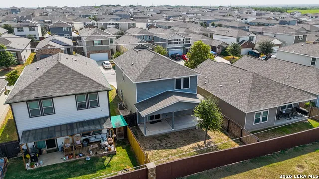 4925 Hallies Garden St Hedwig, TX 78152