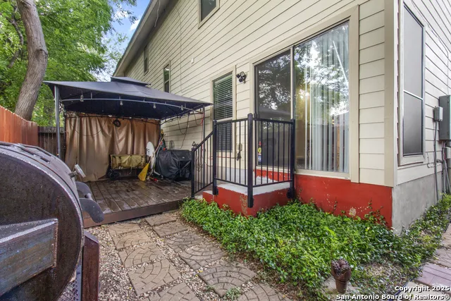 6210 W Jolie Ct San Antonio, TX 78240
