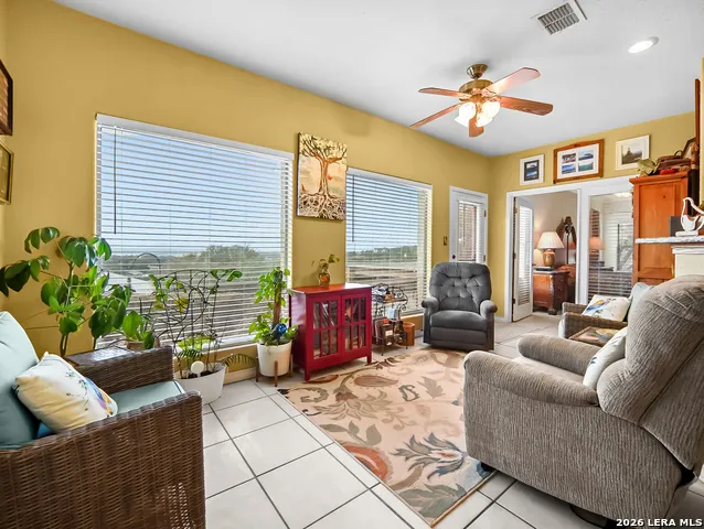 1748 Fm 3424 Canyon Lake, TX 78133
