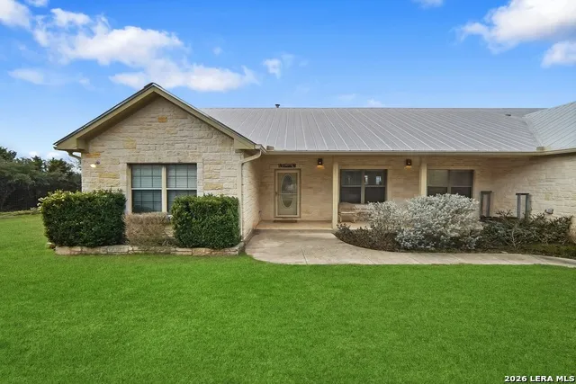 1748 Fm 3424 Canyon Lake, TX 78133