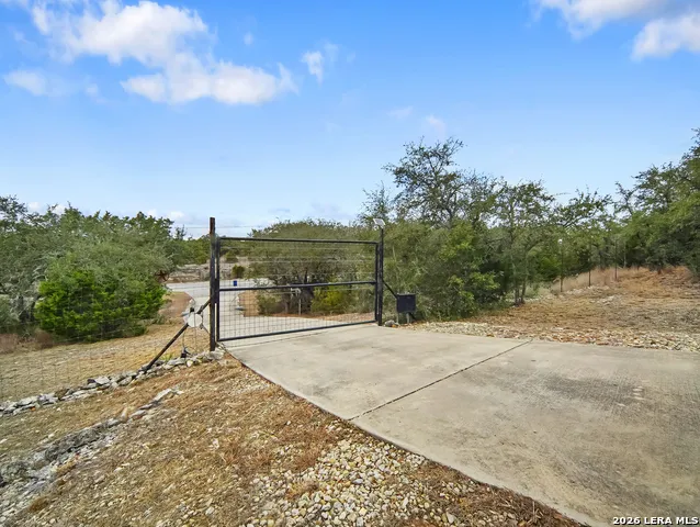 1748 Fm 3424 Canyon Lake, TX 78133