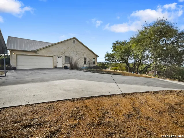 1748 Fm 3424 Canyon Lake, TX 78133