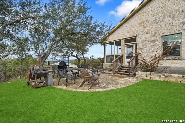 1748 Fm 3424 Canyon Lake, TX 78133