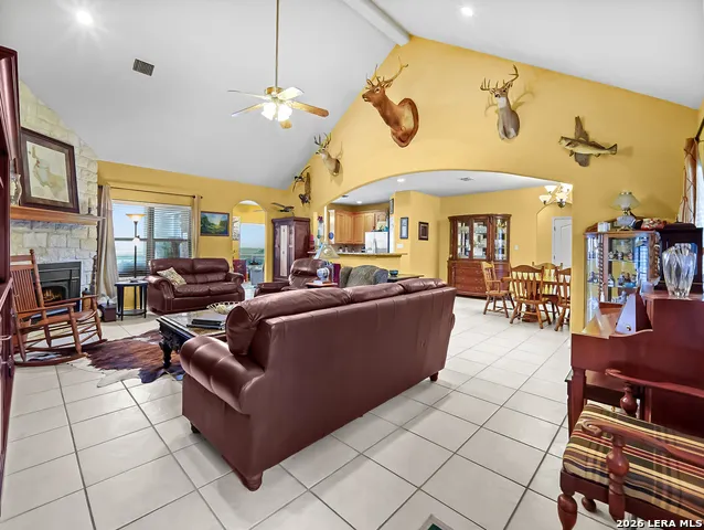 1748 Fm 3424 Canyon Lake, TX 78133